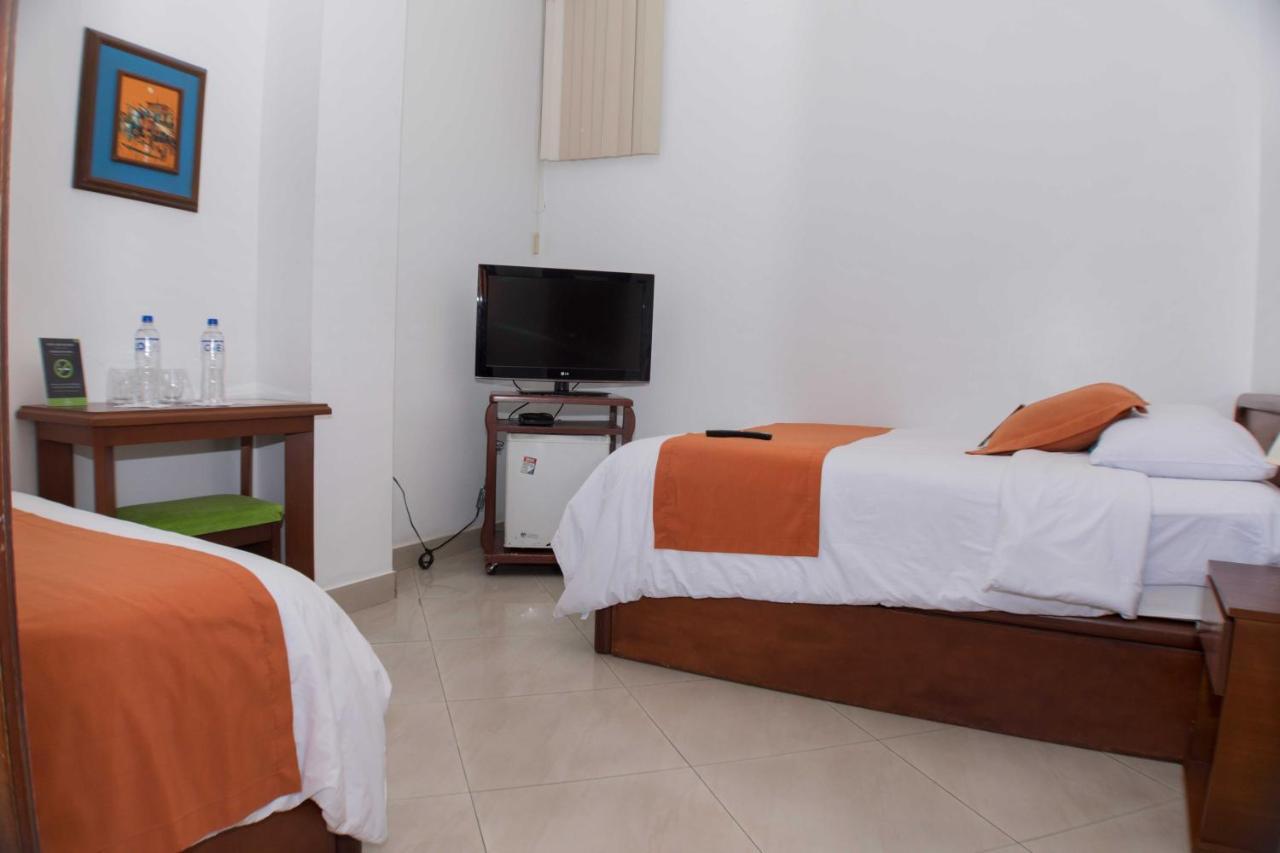 Hotel Castell - Cerca Del Aeropuerto Guayaquil Eksteriør billede